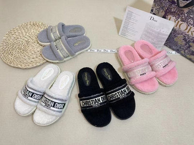 2023 Autumn and Winter lamb hair slippers